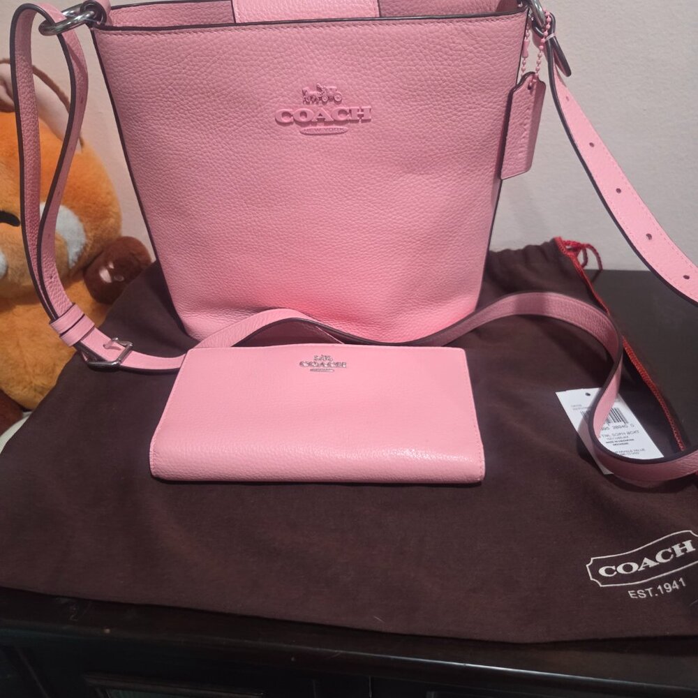 Pink Leather Coach bag and wallet - Picture 3 of 16
